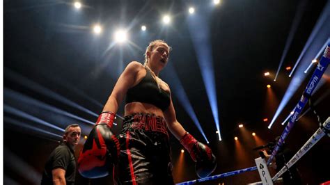 daniella hemsley boxing boobs|Womens boxer flashes the crowd after her first win